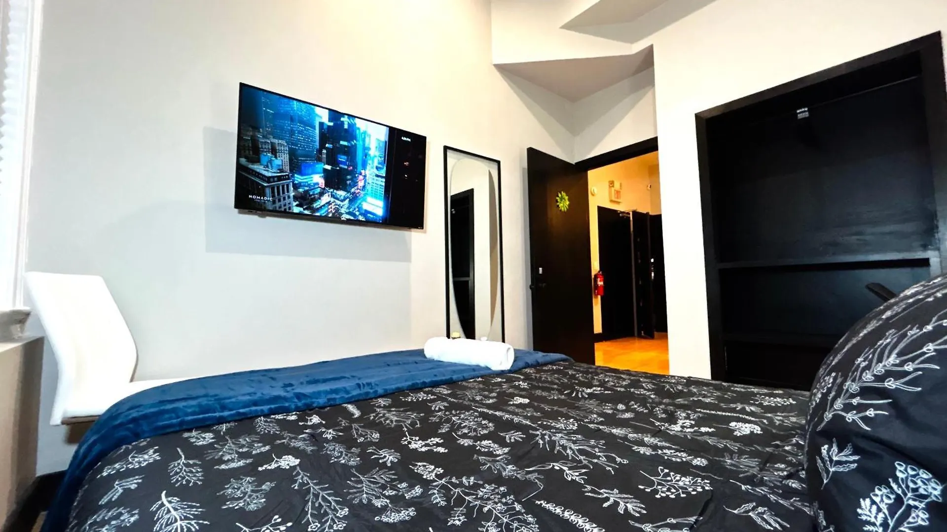 Brand New Private Room Englewood Gæstehus