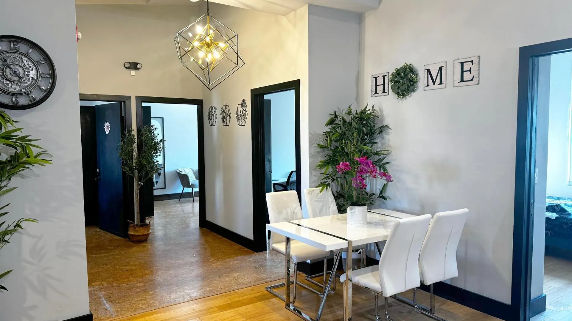 Brand New Private Room Englewood