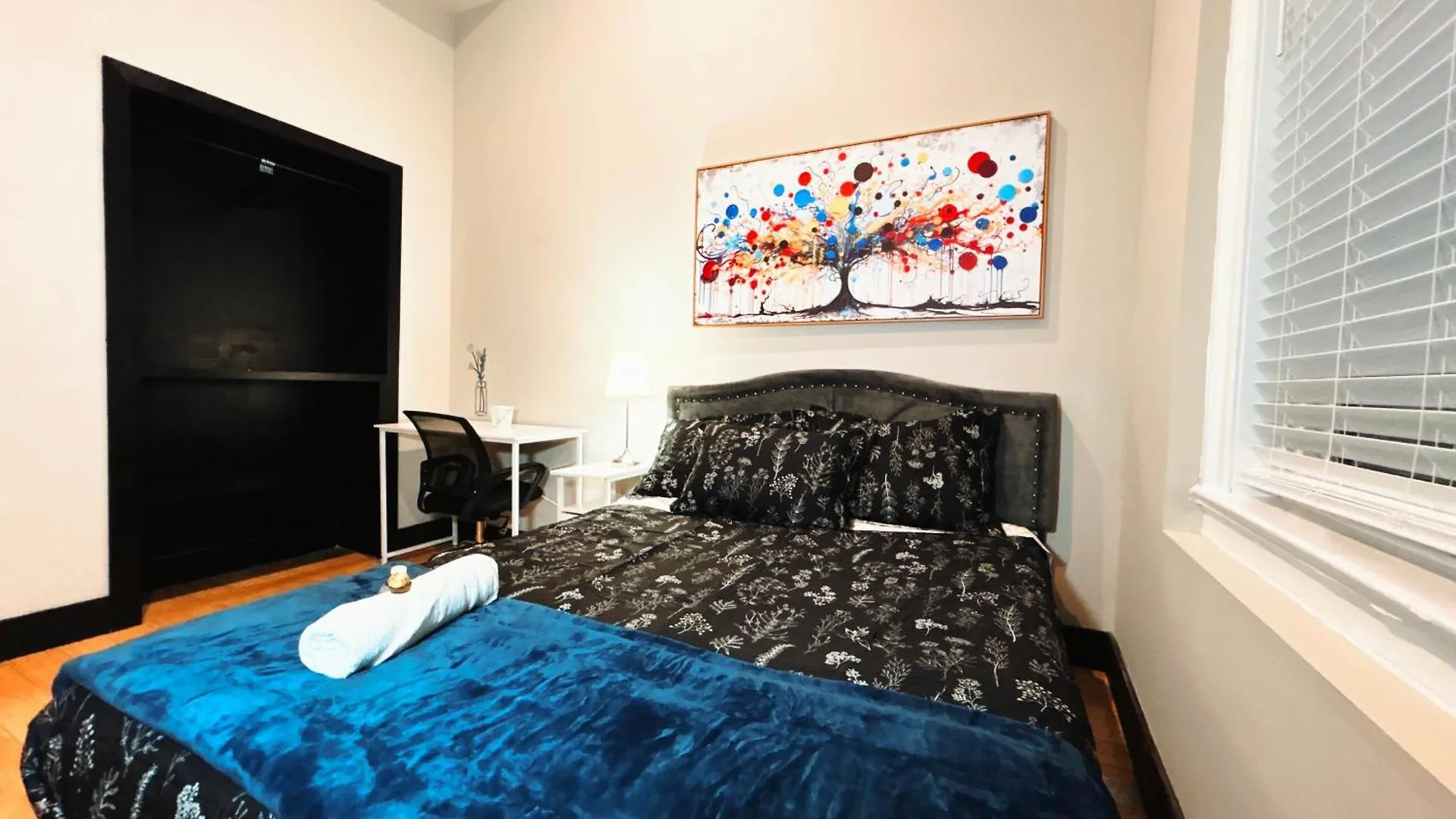 Brand New Private Room Englewood 0*,